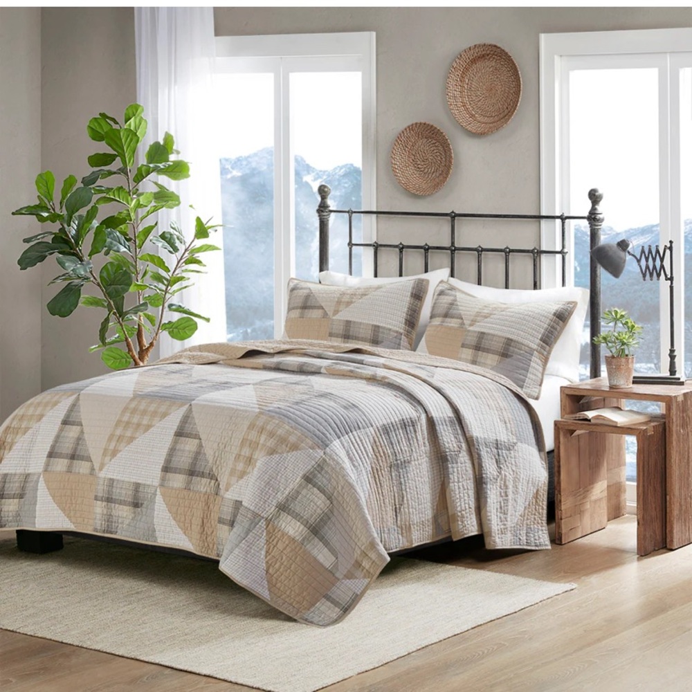 NWT Woolrich Tan Quilt Mini Set King/Cali King.